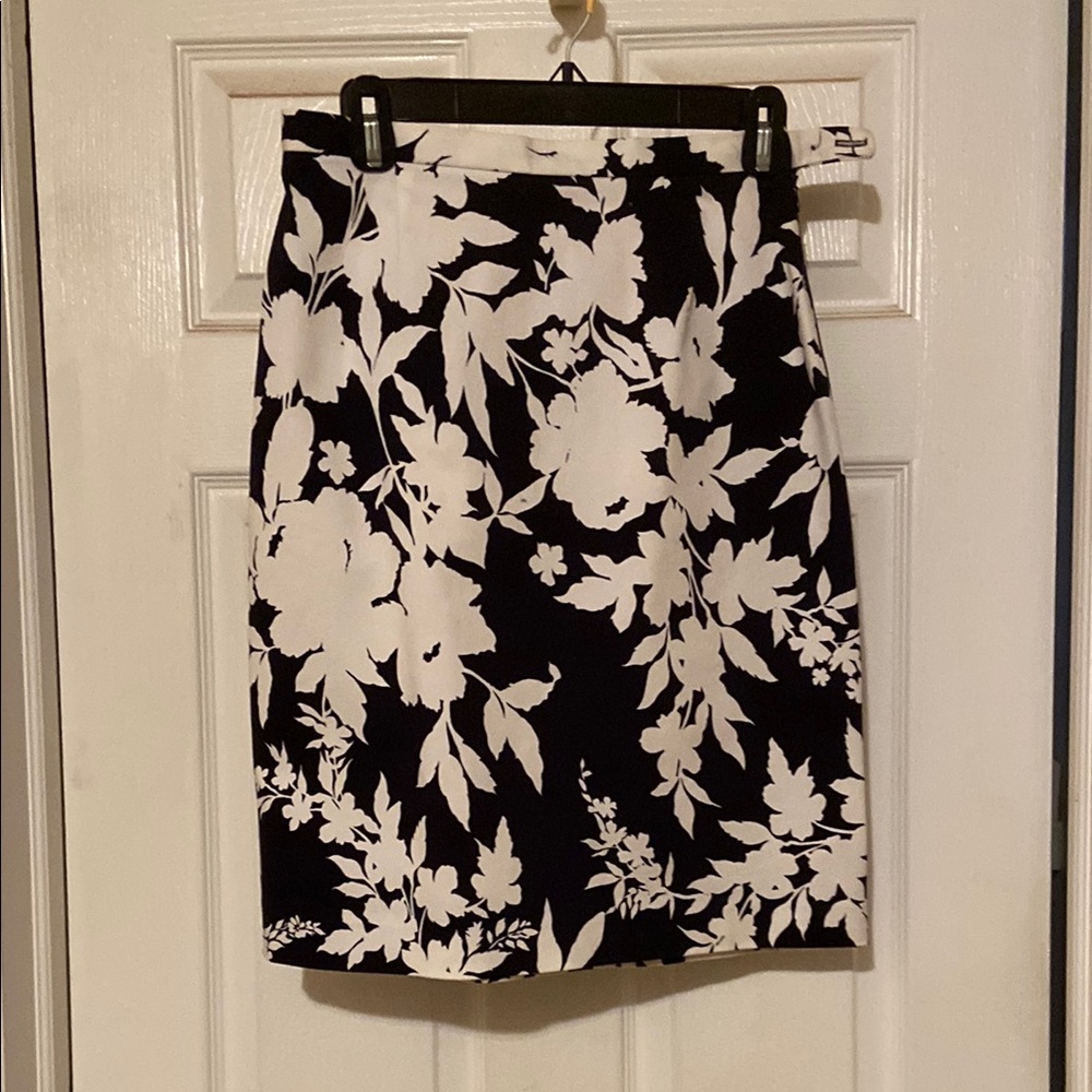 Talbots Black and White Pencil Skirt Knee-Length